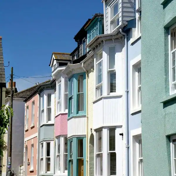 Scenarios 3 image of UK home - Faulkners scenarios High-Wycombe